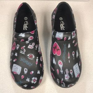 Womens clogs